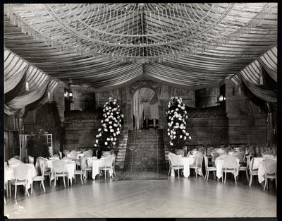 Reception Room at the Ritz-Carlton Hotel, 1915 or 1916 by Byron Company