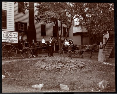 The Janer family outside Janer