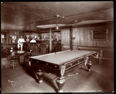 The bar at Janer