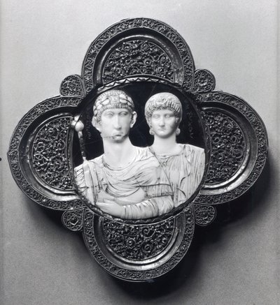Cameo depicting Emperor Honorius and his wife, Maria by Byzantine