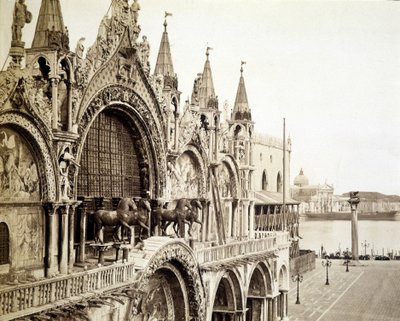 The horses of the Basilica of San Marco in Venice - photography by C. Naya by Carlo Naya