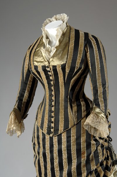 Evening dress (partial side oblique view) by Charles Frederick Worth