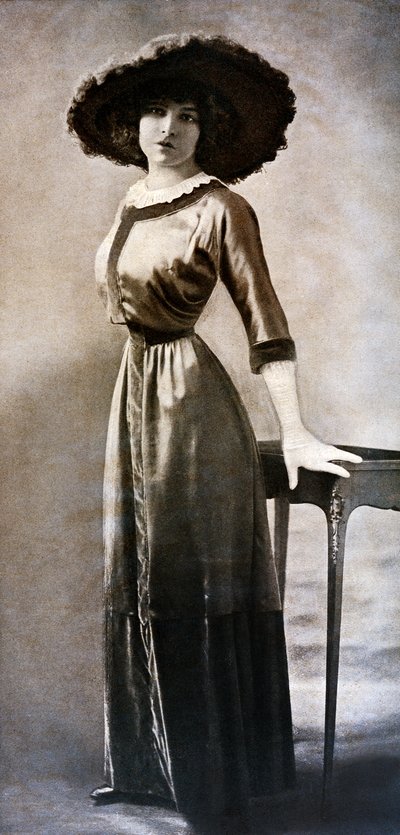 Portrait of Emilie Bouchaud, at the Waist of Polar Wasp, Around 1909 by Charles Reutlinger