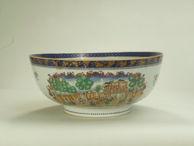 Famille rose punch bowl with oval foliate panel depicting the Grand Walk, Vauxhall Gardens in the 1750s, Qianlong Period, c.1790 by Chinese School