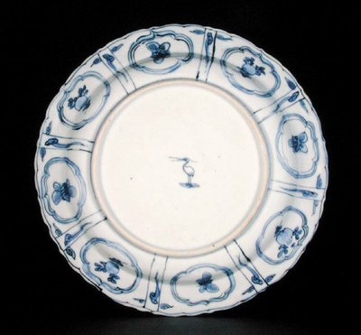 Underside of a blue and white kraak plate, Egret mark, Wanli, 1595-1605 by Chinese School Chinese School