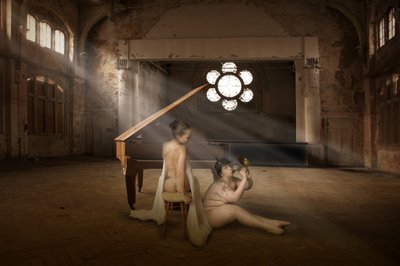 Nude Figures Grand Hall by Christine von Diepenbroek