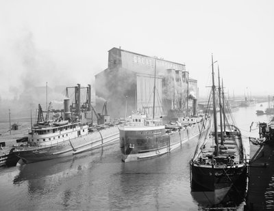 Great Northern Elevator and shipping, Buffalo, New York by Detroit Publishing Co.