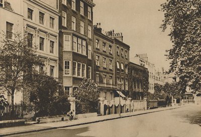 Kensington Square Which Still Preserves The Peace of Two Centuries by Donald McLeish
