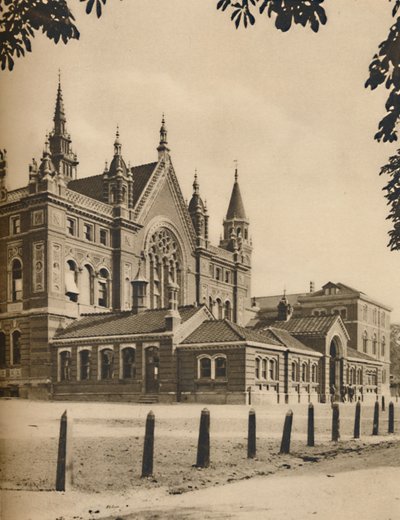 The Middle Block and Senior School at Dulwich College, c1935 by Donald McLeish