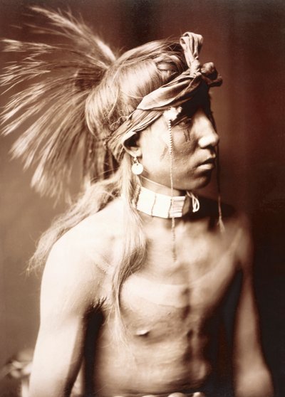 Shows As He Goes by Edward Sheriff Curtis