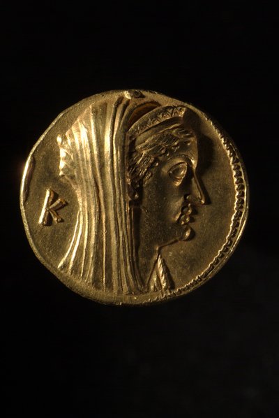 Greek Oktadrachm of Arsinoe II, 240 BC, reverse view by Egyptian