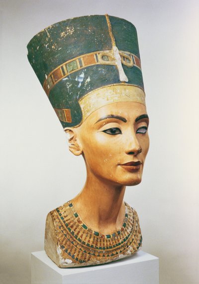 Bust of Queen Nefertiti, from the Studio of the Sculptor Thutmose at Tell el-Amarna by Egyptian 18th Dynasty