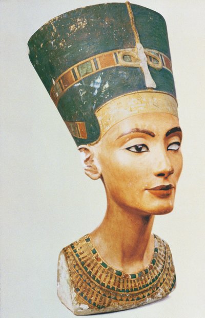 Bust of Queen Nefertiti, from the studio of the sculptor Thutmose at Tell el-Amarna by Egyptian 18th Dynasty