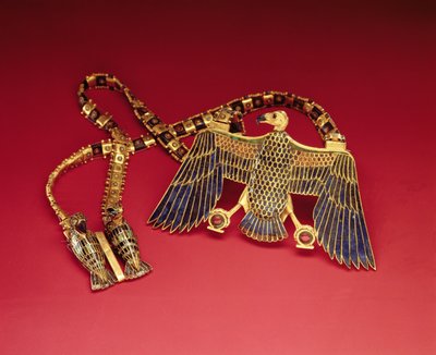 Necklace with vulture pendant, from the tomb of Tutankhamun by Egyptian 18th Dynasty