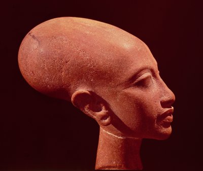 Portrait bust of a daughter of King Akhenaten, c.1375 BC by Egyptian 18th Dynasty