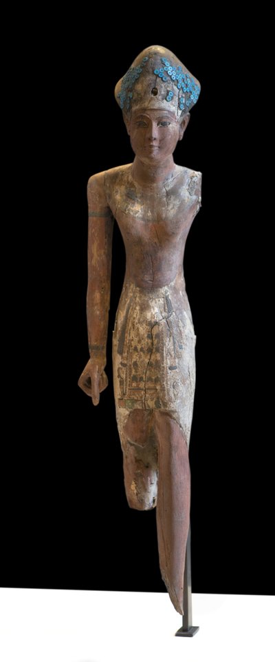 Statue of Sovereign Ramesside headdress of the blue crown and wearing the front loincloth by Egyptian 19th Dynasty