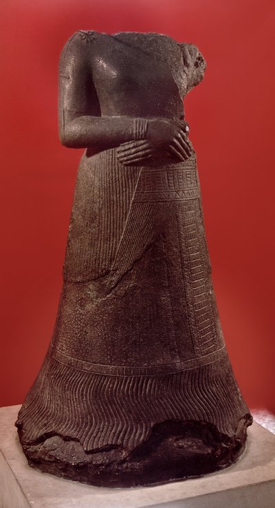 Statue of Napirasu, wife of the Elamite King Untash-Napirisha by Elamite