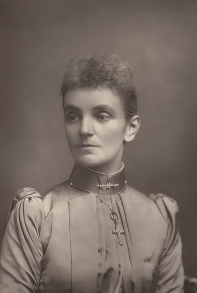 Lady Jeune by English Photographer