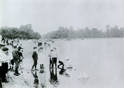 Round Pond, Kensington Gardens by English Photographer