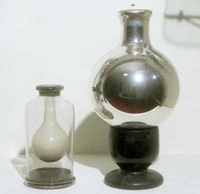 Dewar thermos vacuum flasks by English School