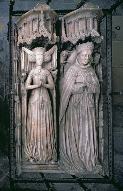 Effigies of Thomas Fitzalan, 5th Earl of Arundel and his wife, Beatrice, in the Fitzalan Chapel by English School