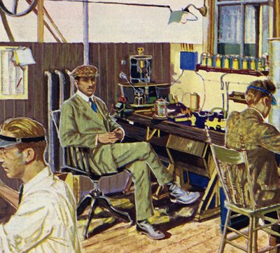 Fred Royce set up a factory to make electrical equipment by English School