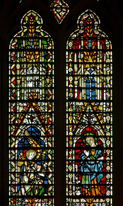 Window Ww depicting the Annunciation by English School
