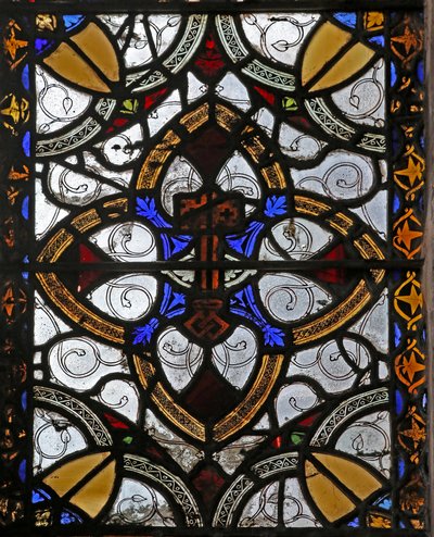 Window n4 depicting grisaille & St Peter emblem by English School