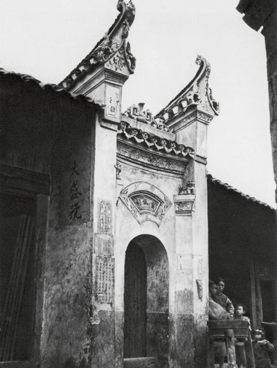 Hunan, House Entrance by Ernst Boerschmann
