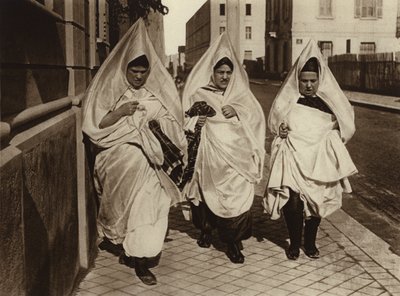 Tunis, Jewish women by European Photographer