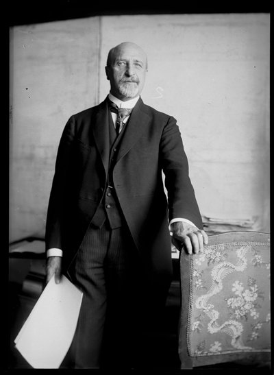 Picture of Karl Seitz by Ferdinand Schmutzer