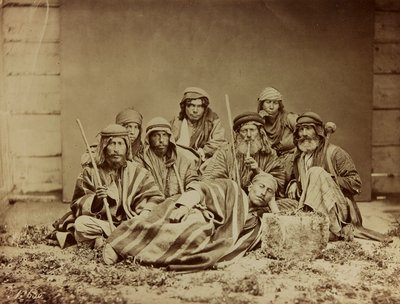 Album Damas et Baalbek: A group of indigenous Syrians in traditional clothes by Félix Bonfils