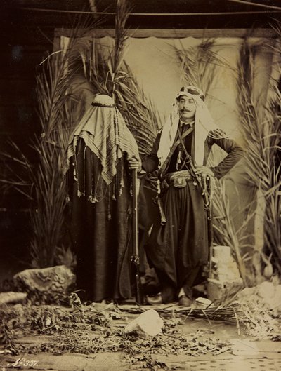 Album Damas et Baalbek: Syrian Couple in traditional clothes by Félix Bonfils