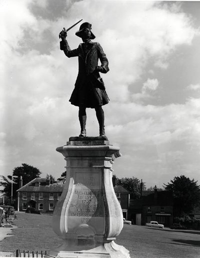 Statue of Major General James Wolfe (1727-59) by Francis Derwent Wood
