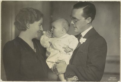Portrait of Juliana, Queen of the Netherlands, Bernhard of Lippe-Biesterfeld and Beatrix, Queen of the Netherlands by Franz Ziegler