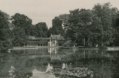 Queens House by French Photographer