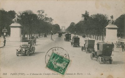 Paris - Avenue des Champs-Elysees. Postcard sent in 1913 by French Photographer