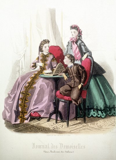 2 Women and a Boy: Fashion - in 