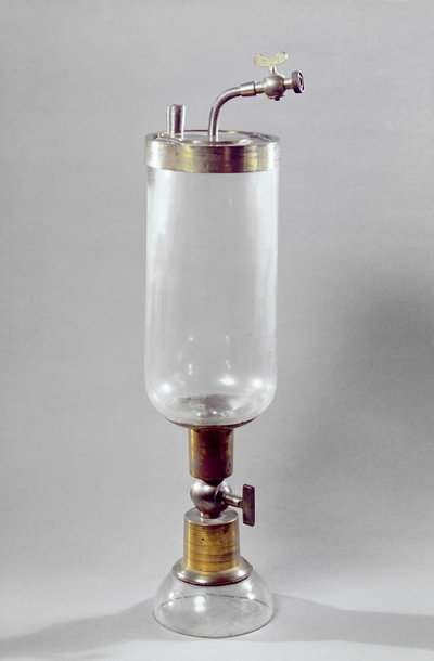 Apparatus for studying gas, designed by Antoine Laurent de Lavoisier by French School