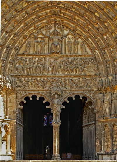Central door in the west façade by French School