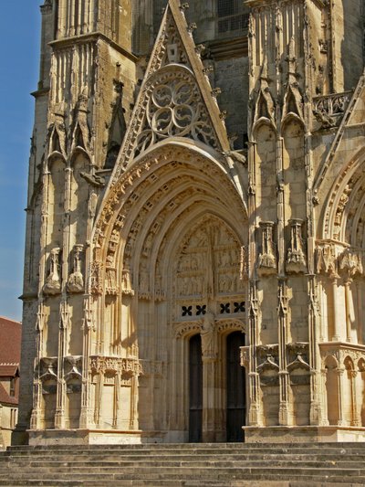 Northern door in the west façade by French School