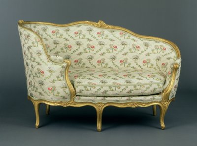 Louis XV Carved Giltwood Veilleuse by French School
