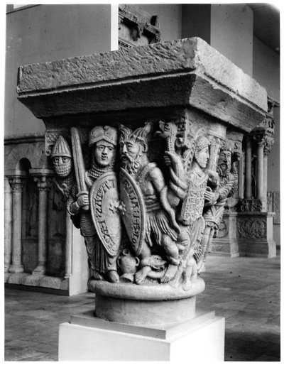 Mercy against Avarice, capital depicting the Fight of the Vices against the Virtues, from the church of Notre-Dame-du-Port, Clermont-Ferrand (plaster cast from stone) by French School