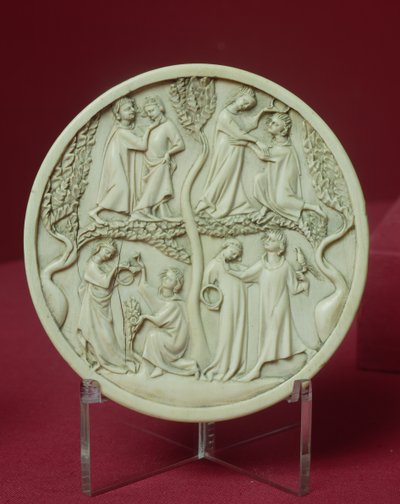 Mirror case depicting courtly scenes, c.1320-30 by French School