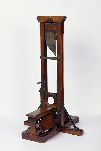 Reduced model of a guillotine (wood & metal) by French School