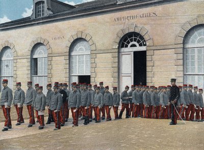 Special military school of Saint-Cyr, interior service: Exit from the amphitheatre by French School