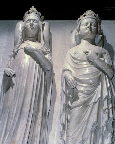 The marble tombs of Queen Joan of Evreux (1307-1371) and King Charles IV Le Bel (1294-1328). It is the same model as that of Maubuisson, made on the order of the queen by Jean de Liege by French School