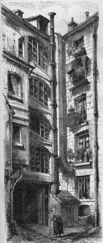 Interior view of the courtyard of the house located at 18, rue d
