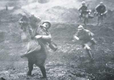 WWI French soldier hit by gunfire during an advance on the Western Front by French School