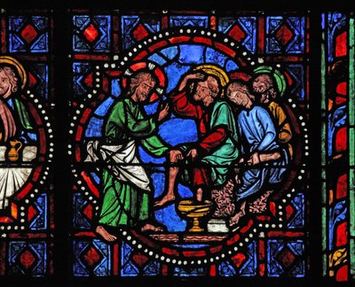Window depicting Christ washes His disciples